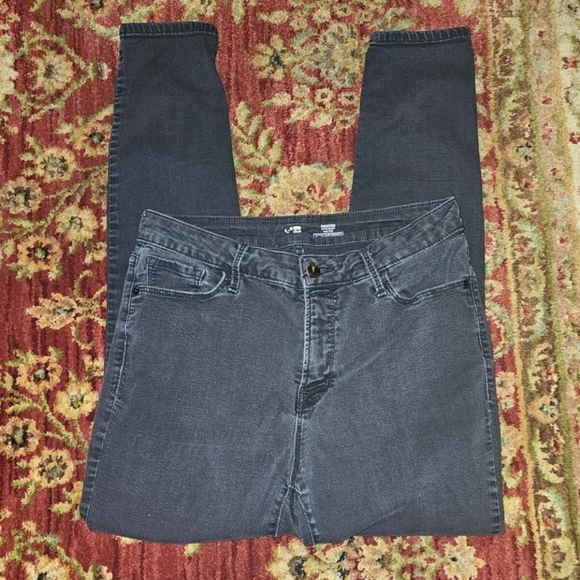 3 for $25 / Old Navy jeans - Picture 1 of 4